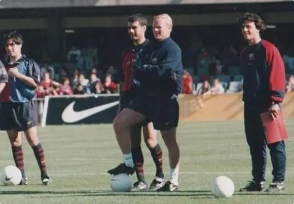 Carles Romagosa, Ronald Koeman, Pep Guardiola and Mario Rosas at an FC Barcelona training session